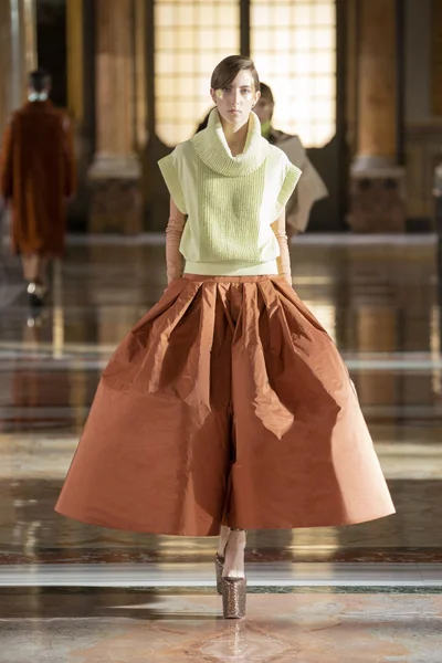 Look 33